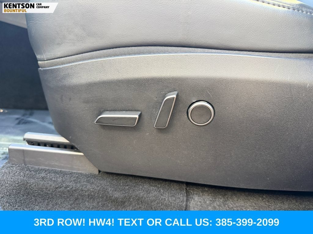 Used 2023 Tesla Model Y Long Range AWD/4WD image 29