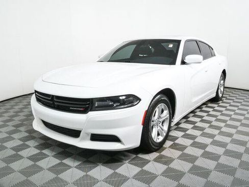 Used 2021 Dodge Charger SXT w/ Leather Interior Group RWD image 31