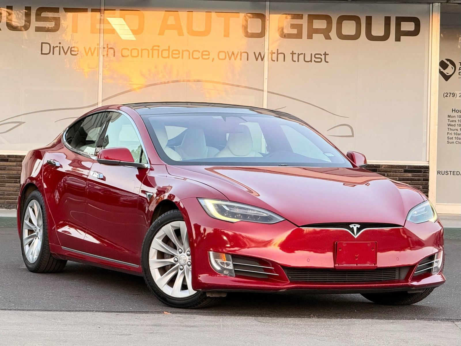 Used 2017 Tesla Model S 100D AWD/4WD image 3