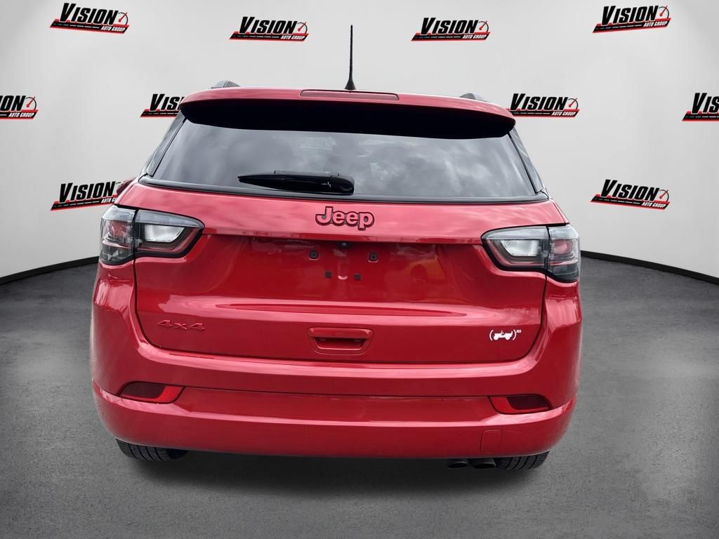 Used 2022 Jeep Compass Limited w/ (RED) Package AWD/4WD image 6