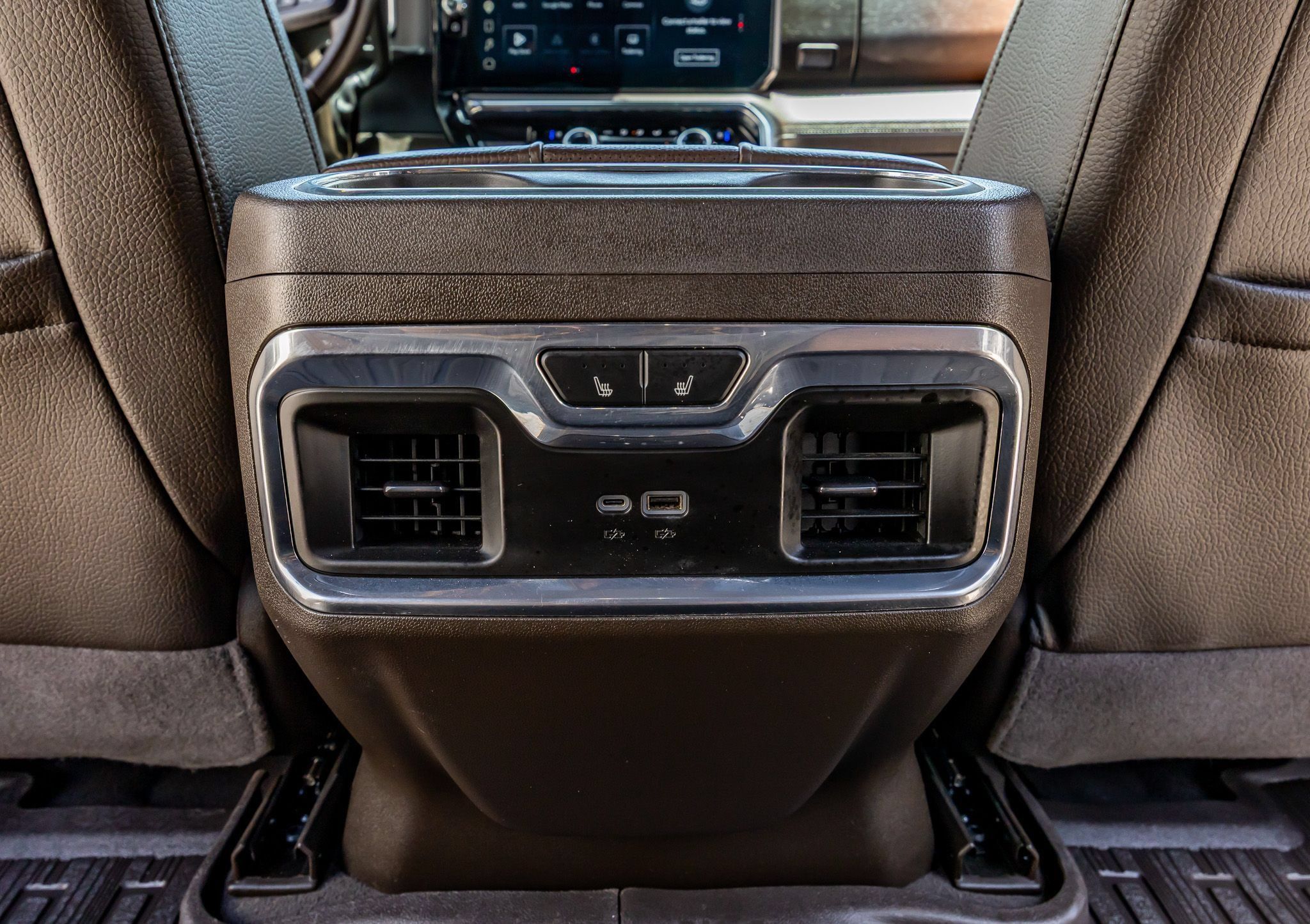 Used 2024 GMC Sierra 3500 Denali w/ Technology Package AWD/4WD image 31
