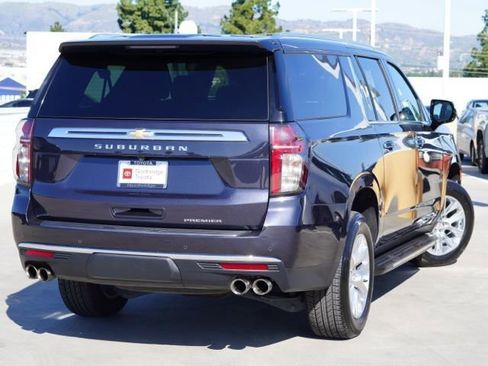 Used 2023 Chevrolet Suburban Premier image 7
