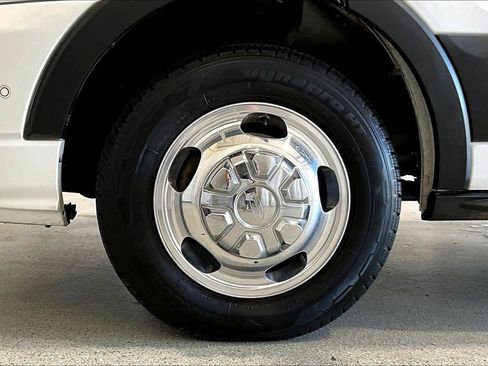 Used 2023 Ford Transit 350 XLT image 8