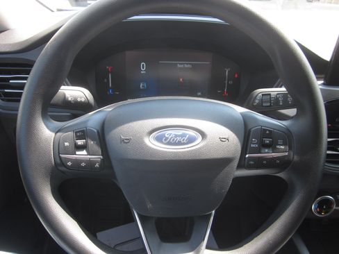 Used 2025 Ford Escape Active AWD/4WD image 19