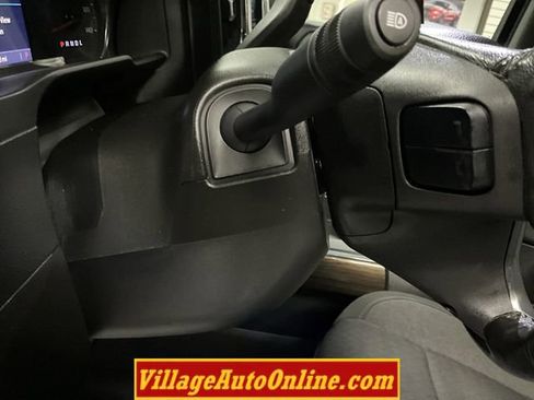 Used 2021 Chevrolet Silverado 2500 LT w/ Convenience Package image 19