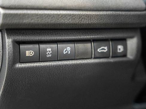 Used 2025 Toyota Camry LE image 35