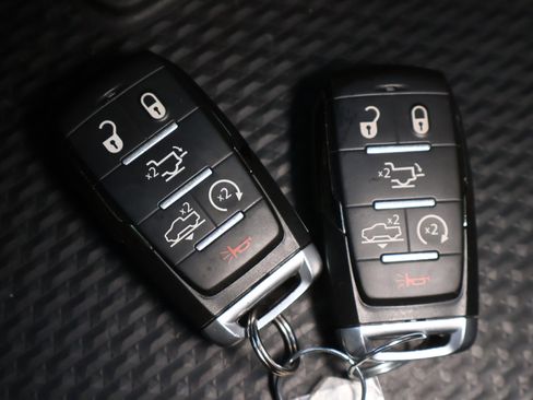 Used 2019 RAM 1500 Limited image 26