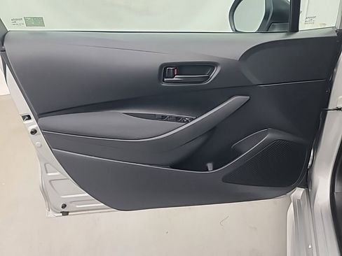 Used 2025 Toyota Corolla LE FWD image 22