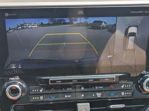 Used 2022 Toyota Highlander Platinum image 23