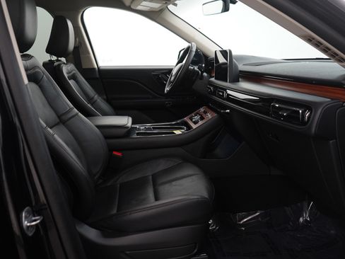 Used 2024 Lincoln Aviator Reserve w/ Equipment Group 201A image 11