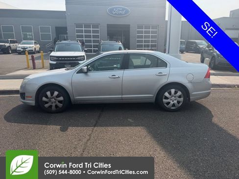 Used 2010 Ford Fusion SE FWD image 3
