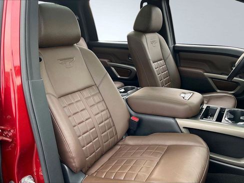 Used 2024 Nissan Titan Platinum Reserve w/ Moonroof Package image 8