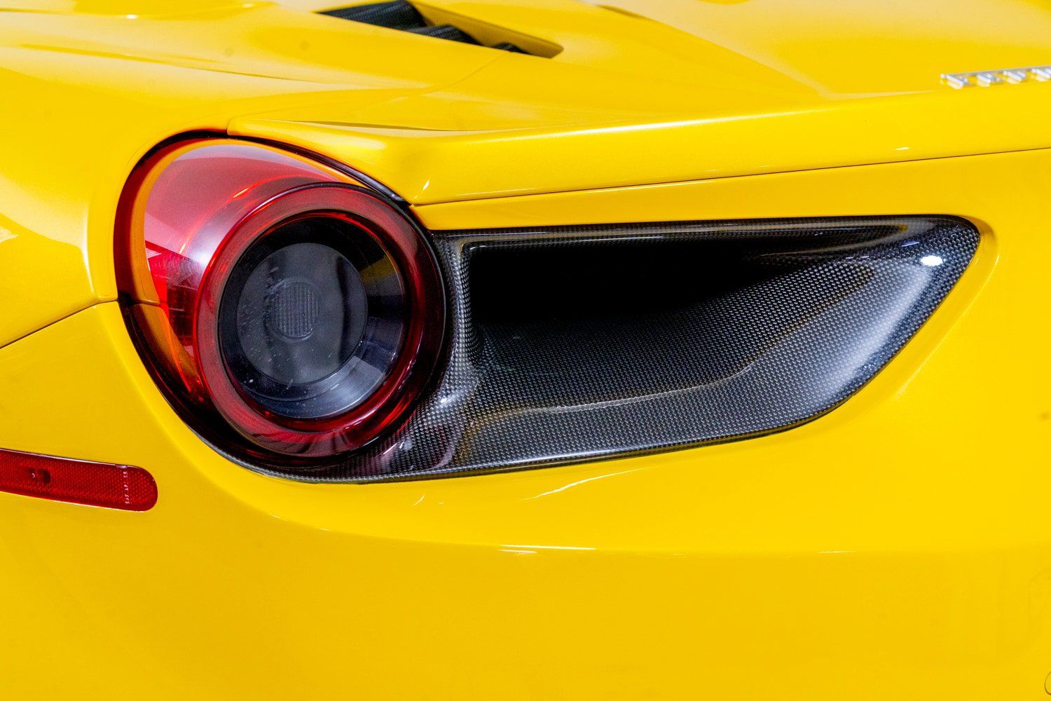 Used 2017 Ferrari 488 Spider RWD image 57