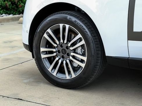 New 2026 Land Rover Range Rover Long Wheelbase SE AWD/4WD image 48