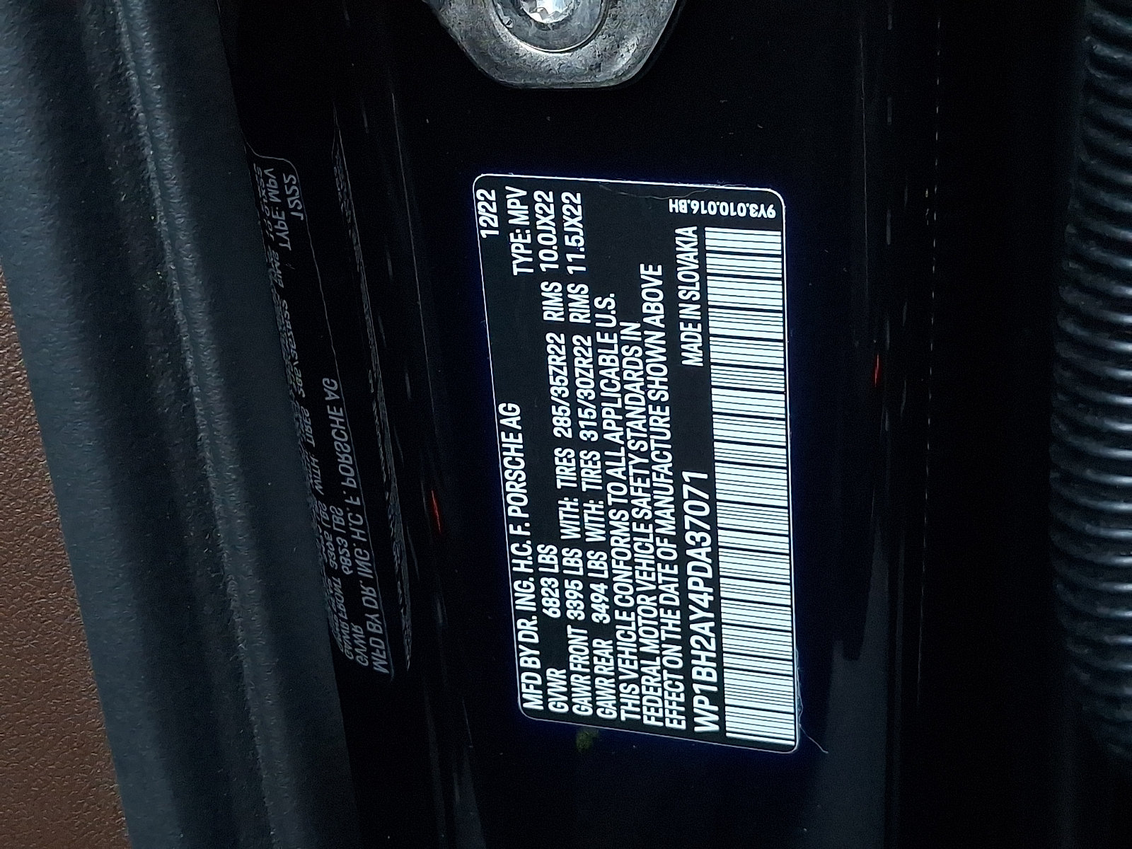 Certified 2023 Porsche Cayenne Turbo S AWD/4WD image 27