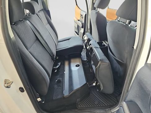 Used 2020 Toyota Tacoma SR5 RWD image 33