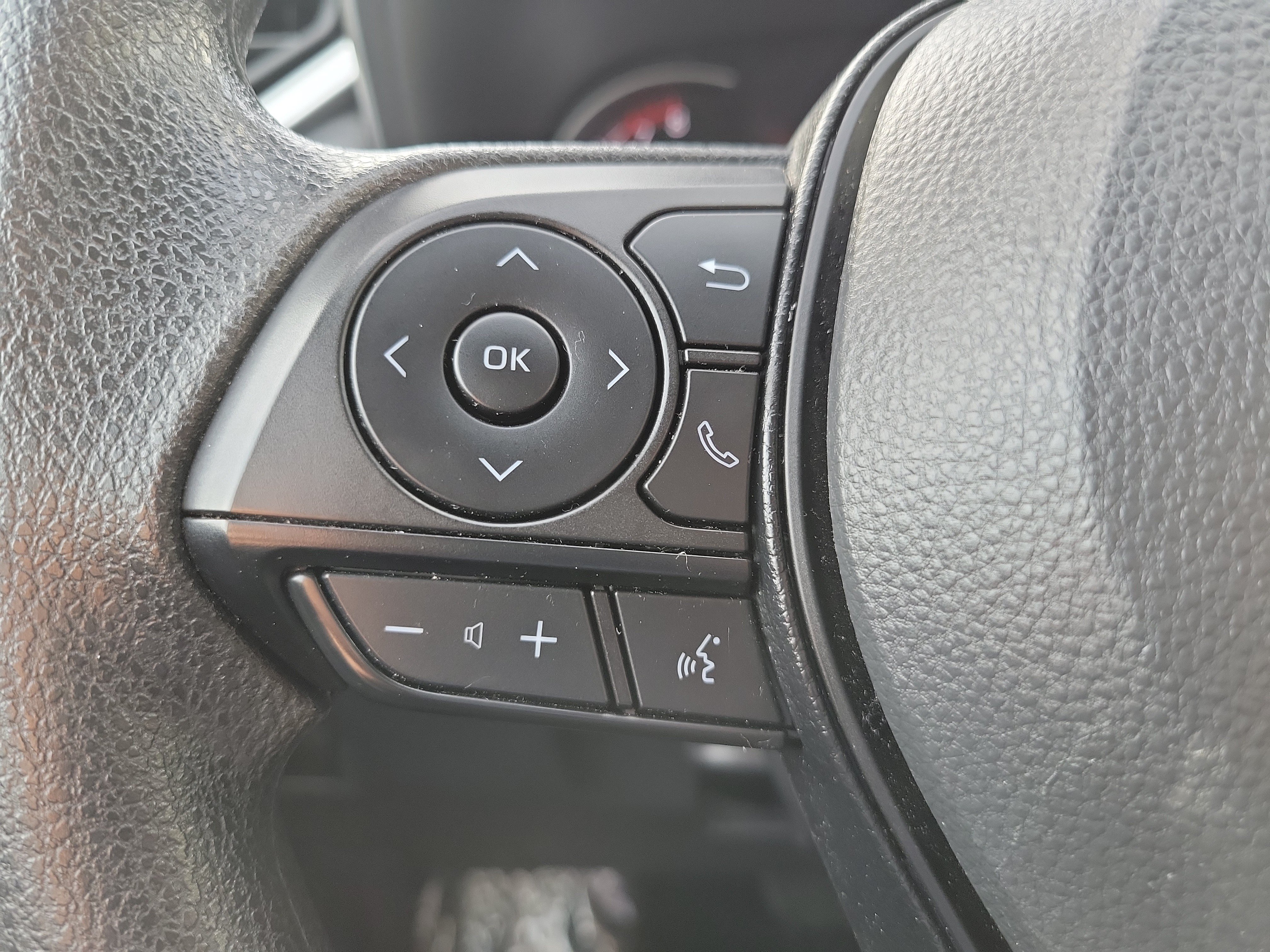 Certified 2025 Toyota RAV4 XLE AWD/4WD image 24