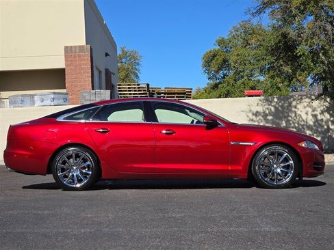 Used 2012 Jaguar XJ RWD image 11