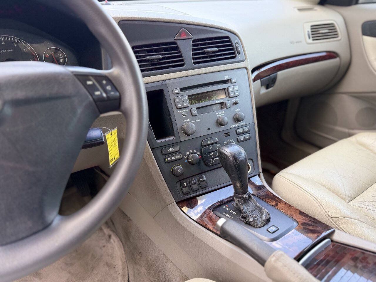 Used 2004 Volvo S60 2.5T FWD image 14