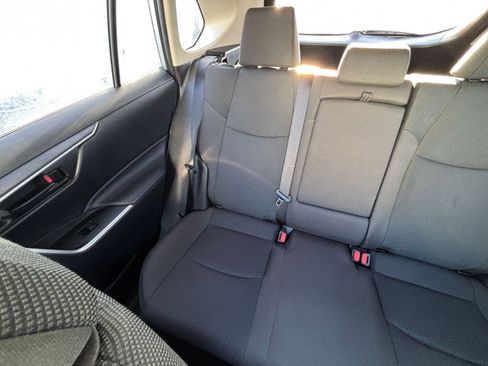 Used 2025 Toyota RAV4 LE image 39