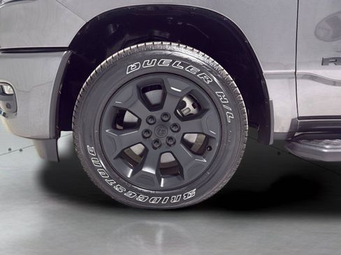 Used 2026 RAM 1500 Express AWD/4WD image 30