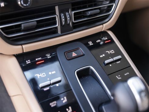 Certified 2022 Porsche Macan GTS image 24