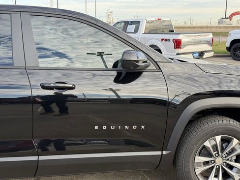 New 2026 Chevrolet Equinox LT w/ Convenience Package II image 8