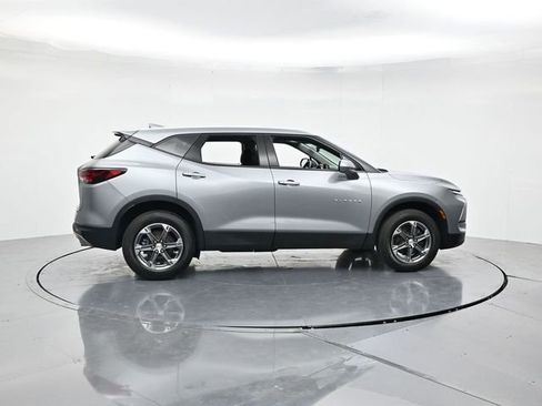 Used 2024 Chevrolet Blazer LT w/ LPO, Floor Liner Package FWD image 2