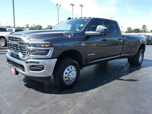 Used 2026 RAM 3500 Big Horn AWD/4WD image 8