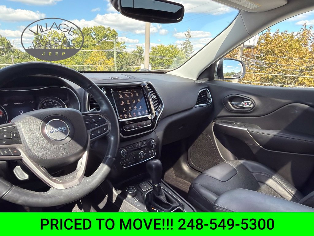 Used 2019 Jeep Cherokee Limited w/ Technology Group AWD/4WD image 10