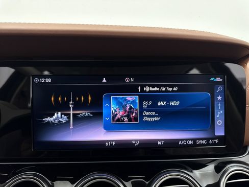 Used 2019 Mercedes-Benz E 300 image 6