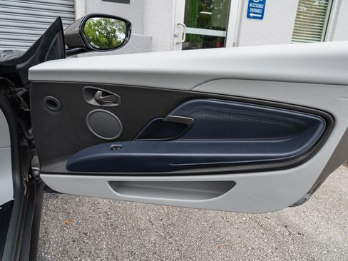 Used 2020 Aston Martin DB11 Volante RWD image 48