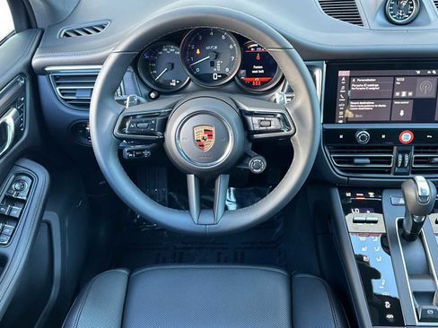 New 2026 Porsche Macan GTS image 15