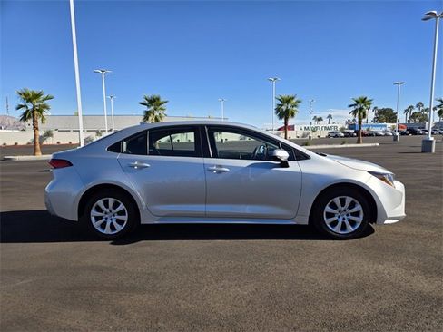 Certified 2025 Toyota Corolla LE image 3