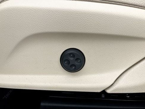 Used 2022 Mercedes-Benz GLC 300 image 12