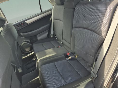 Used 2019 Subaru Outback 2.5i AWD/4WD image 15
