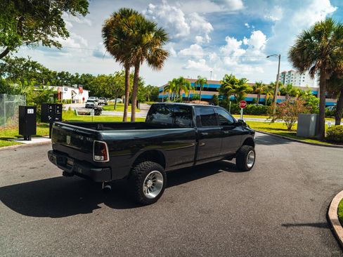 Used 2017 RAM 3500 Tradesman w/ Chrome Appearance Group image 7