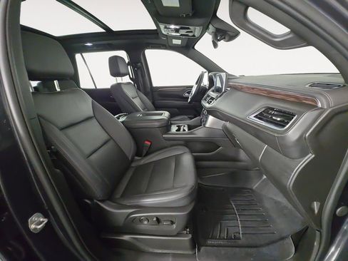 Used 2023 Chevrolet Tahoe Z71 w/ Z71 Off-Road Package AWD/4WD image 17