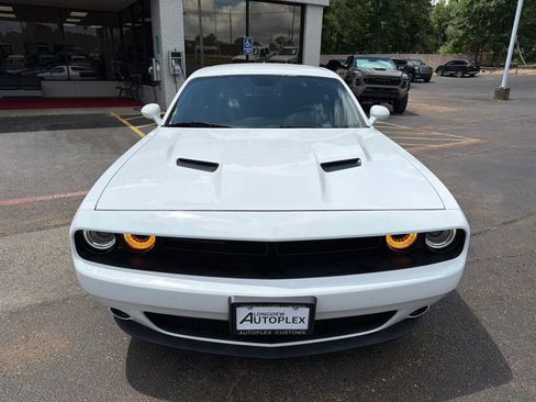 Used 2018 Dodge Challenger SXT Plus RWD image 3