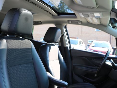 Used 2019 Buick Encore Preferred image 40