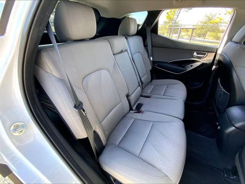 Used 2017 Hyundai Santa Fe Sport image 18