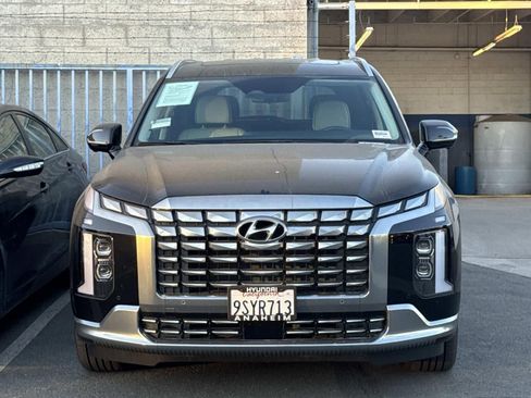 Used 2025 Hyundai Palisade Calligraphy image 2
