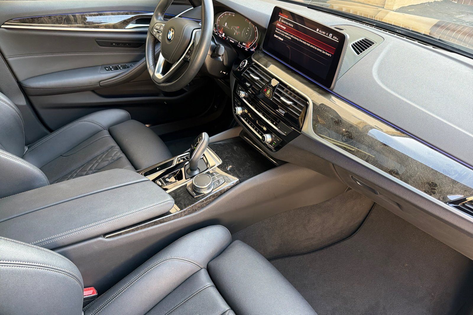Used 2023 BMW 530i w/ Convenience Package RWD image 14