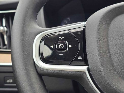 New 2026 Volvo XC60 T8 Plus w/ Protection Package Premier image 32