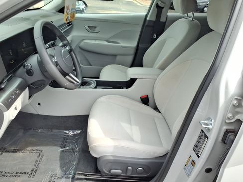 Certified 2025 Hyundai Kona SEL FWD image 12