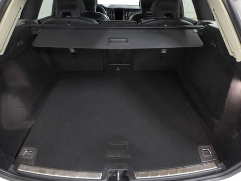 Used 2023 Volvo XC60 B5 Plus w/ Climate Package AWD/4WD image 63