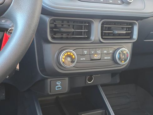 Used 2022 Ford Maverick XL image 23