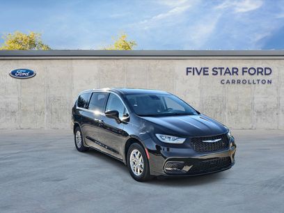 Used 2024 Chrysler Pacifica Touring-L