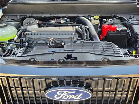 New 2026 Ford Maverick Lobo image 16