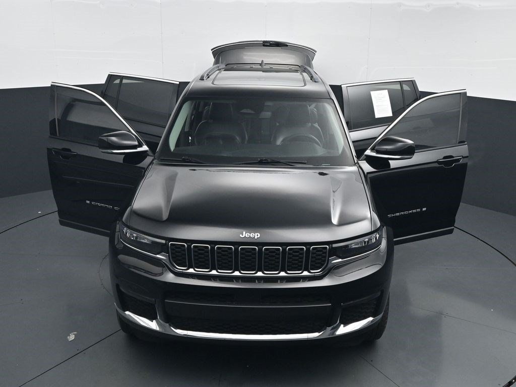 Used 2023 Jeep Grand Cherokee L Limited RWD image 43